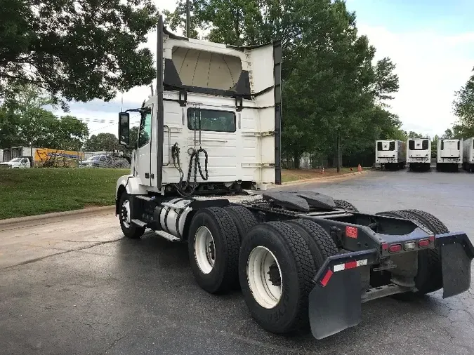 2018 Volvo VNL64300