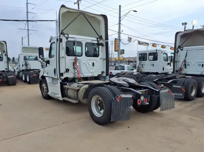 2019 FREIGHTLINER/MERCEDES CASCADIA 113e32bedf8f484819dda9430de8b445187
