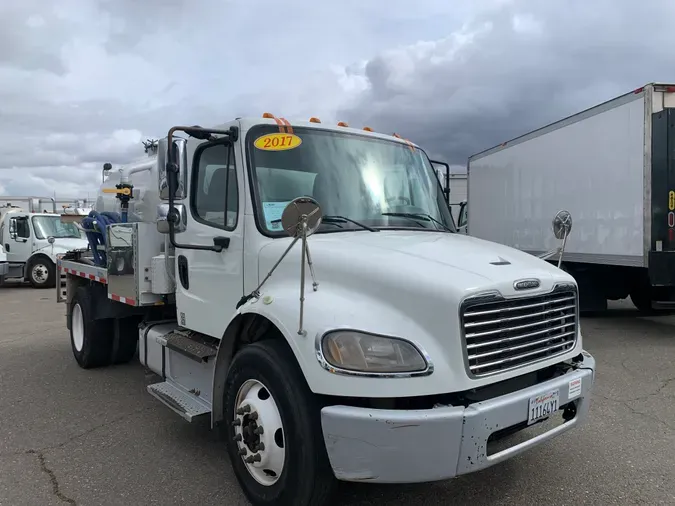 2017 Freightliner M2 106