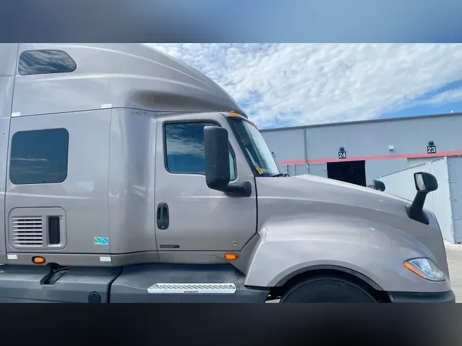 2022 International LT