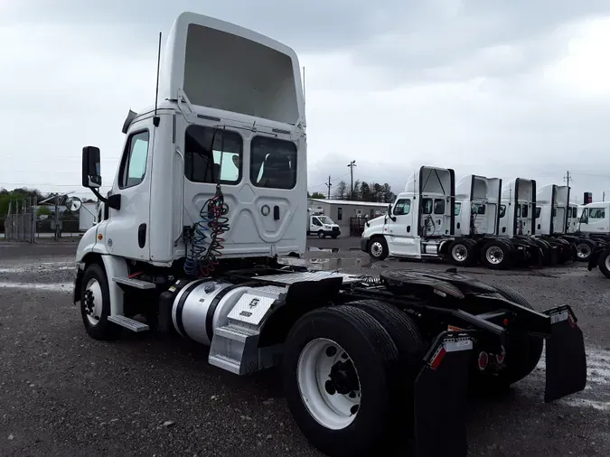 2018 FREIGHTLINER/MERCEDES CASCADIA 113