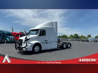 2020 VOLVO VNR640