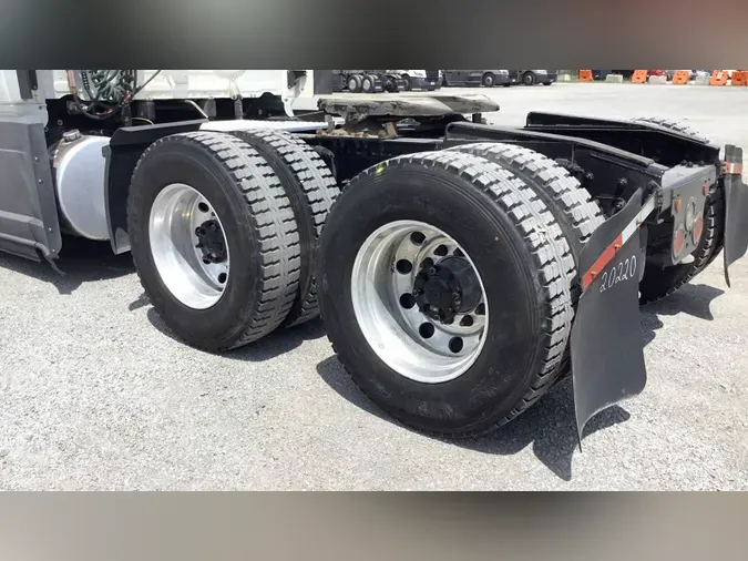 2020 Freightliner Cascadia 126