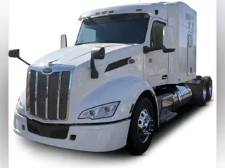 2022 Peterbilt 579