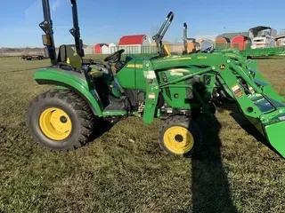 2021 John Deere 2032R