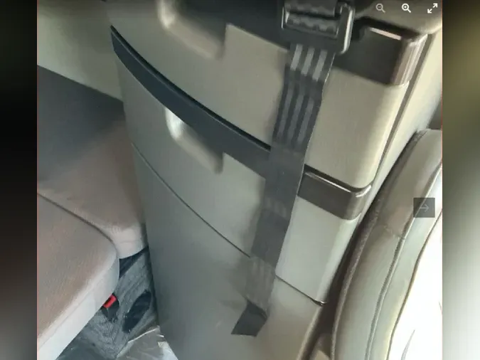 2024 VOLVO VNL64T860