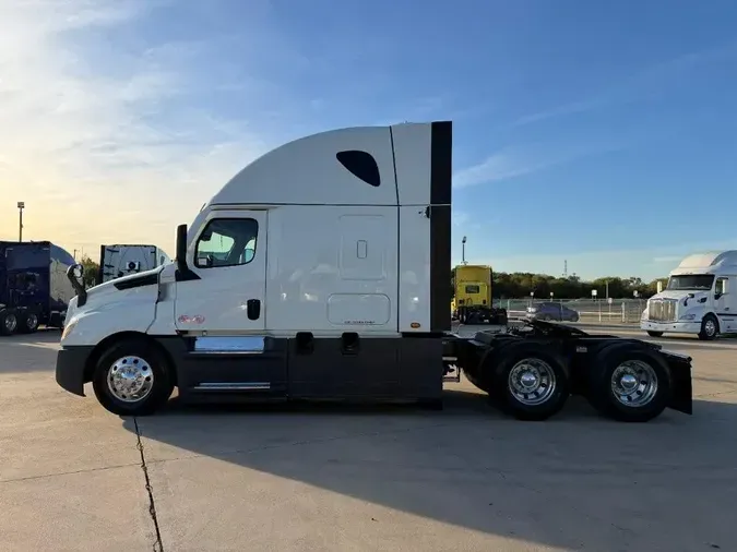 2023 Freightliner Cascadia