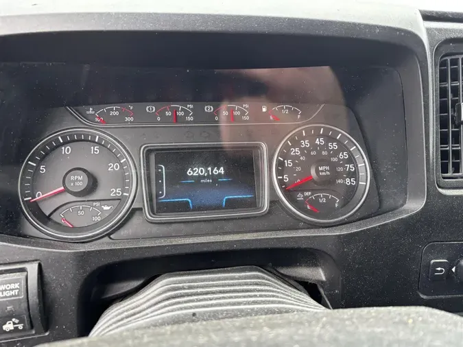 2020 International LT625