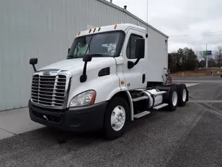 2015 Freightliner CASCADIA 113