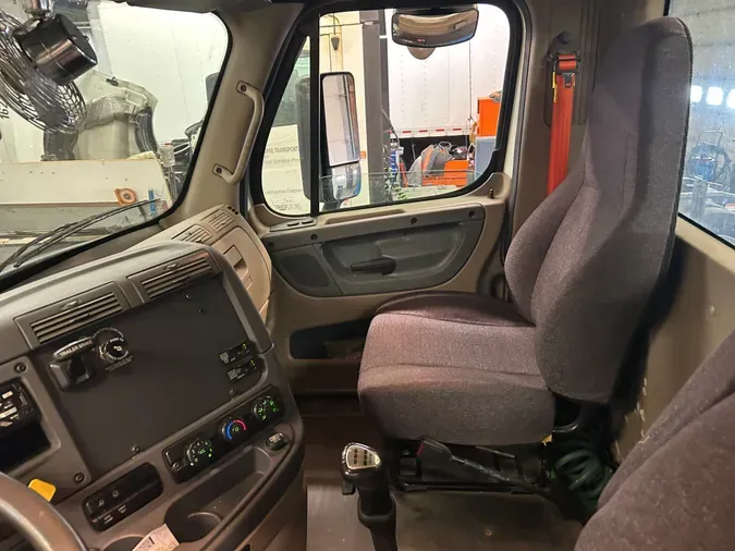 2018 FREIGHTLINER/MERCEDES CASCADIA 125