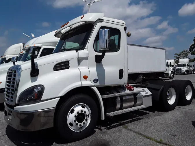 2018 FREIGHTLINER/MERCEDES CASCADIA 113