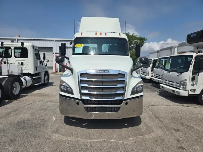 2019 FREIGHTLINER NEW CASCADIA PX12664