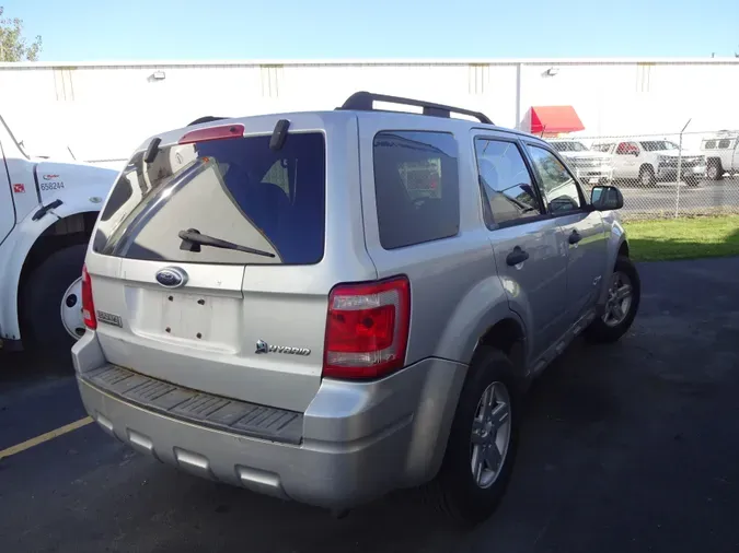 2009 FORD MOTOR COMPANY ESCAPE XLS 4 X 2