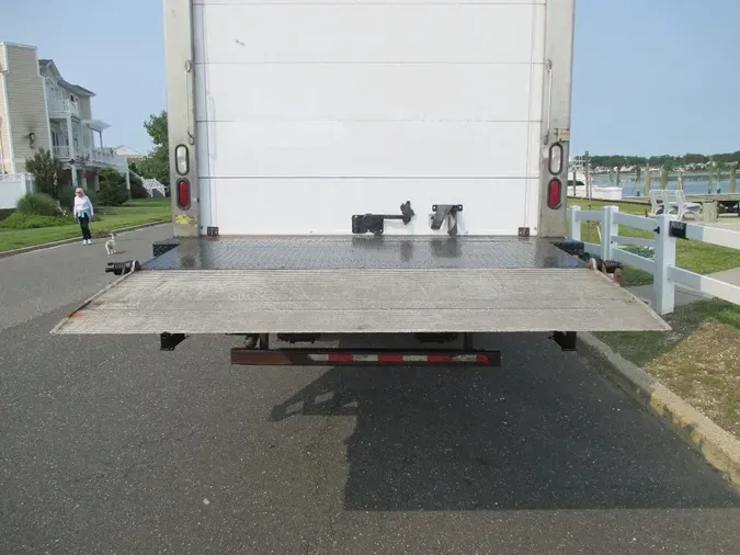 2018 INTERNATIONAL 4300