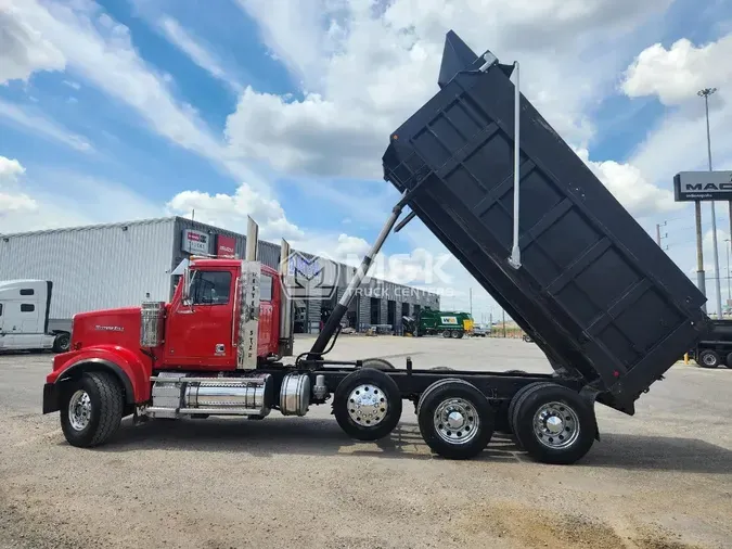 2017 WESTERN STAR 4900