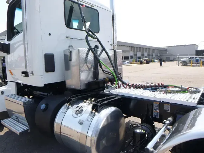 2022 Peterbilt 567