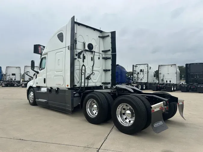 2021 Freightliner Cascadia