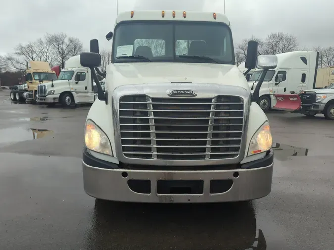 2016 FREIGHTLINER/MERCEDES CASCADIA 125