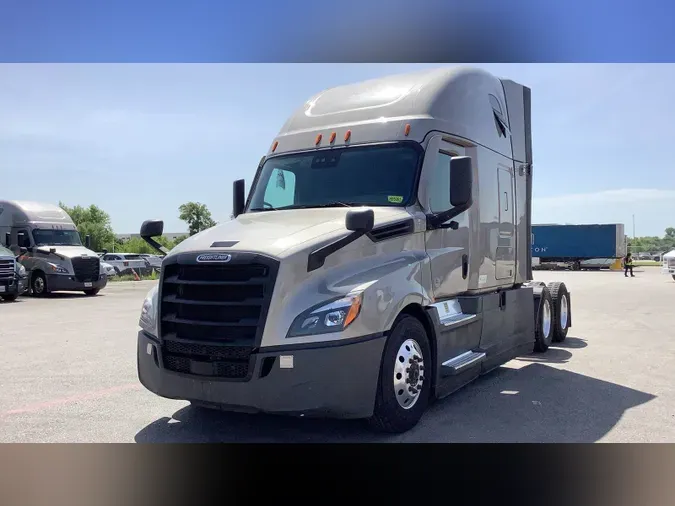 2021 Freightliner Cascadia 126