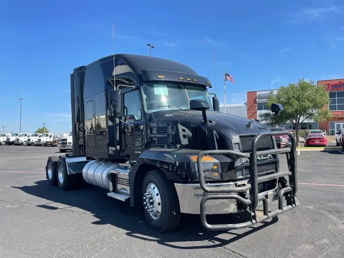 2025 MACK AN64T70