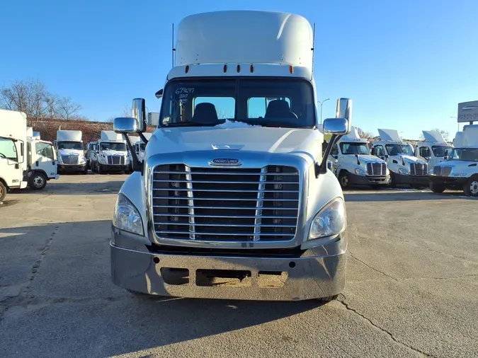 2017 FREIGHTLINER/MERCEDES CASCADIA 125