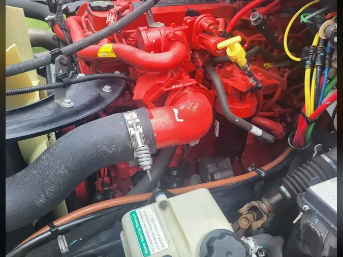 2019 FREIGHTLINER M2 106