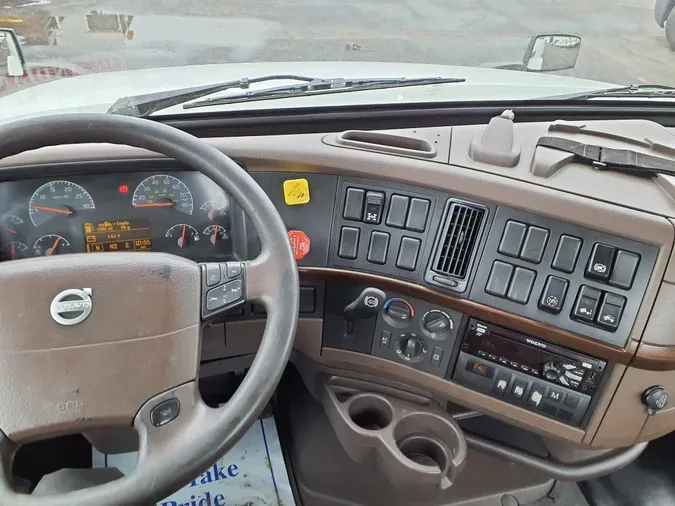 2018 VOLVO VNL64TRACTOR