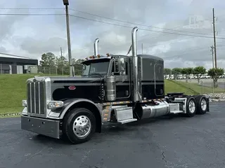 2023 PETERBILT 389