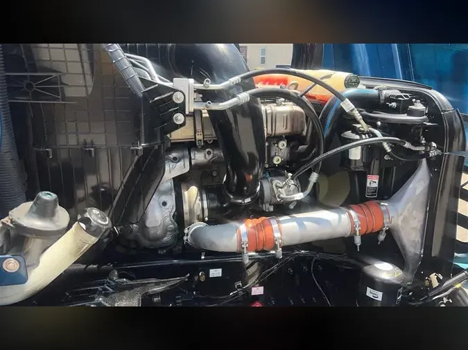 2019 FREIGHTLINER CA126