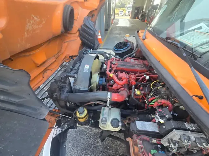 2020 FREIGHTLINER/MERCEDES M2 106