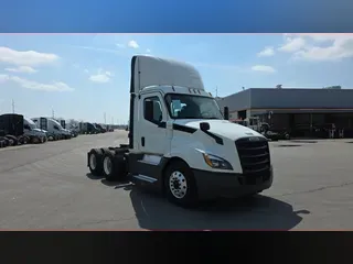 2019 Freightliner Cascadia 126