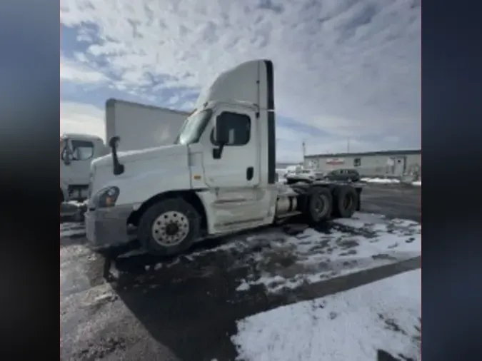 2019 FREIGHTLINER/MERCEDES CASCADIA 125