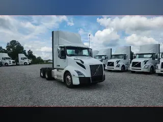 2019 Volvo VNL300