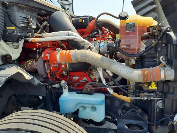 2018 NAVISTAR INTERNATIONAL LT625 DAYCAB T/A