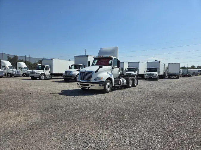 2019 NAVISTAR INTERNATIONAL LT625 DAYCAB T/Ae368b5dae9d51921e673a88965d2b895