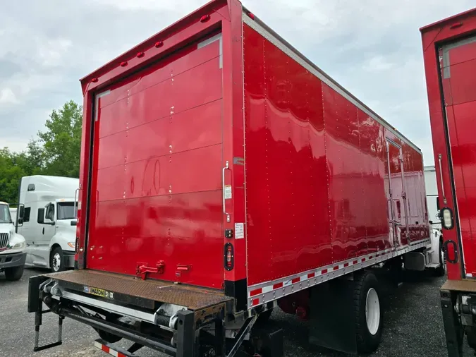 2018 FREIGHTLINER/MERCEDES M2 106