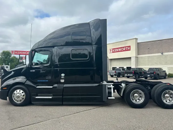 2021 Volvo VNL 860