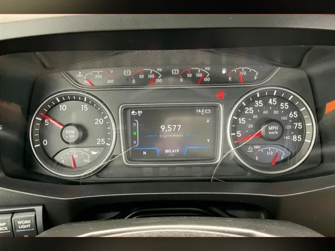 2019 INT LT625 6x4