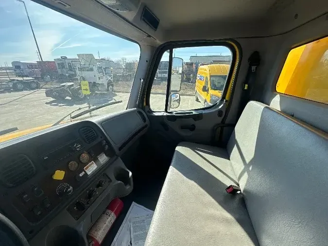 2018 Freightliner M2