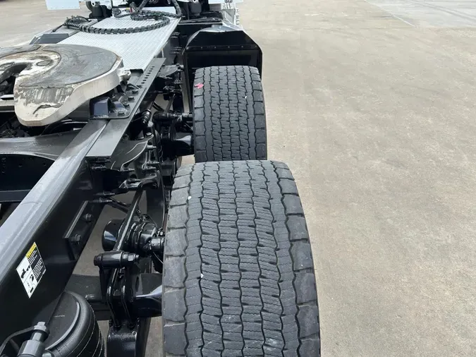 2023 Peterbilt 579