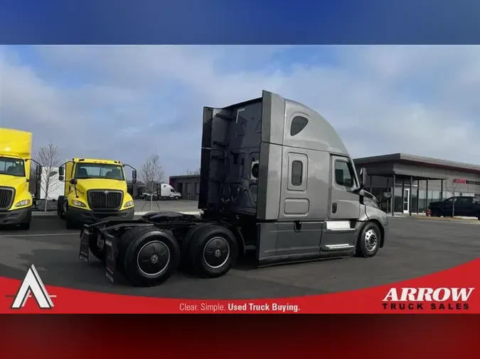 2021 FREIGHTLINER CA126