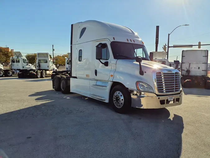 2019 FREIGHTLINER/MERCEDES CASCADIA 125