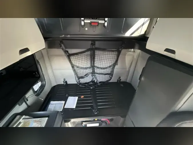 2021 FREIGHTLINER CA126