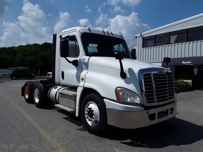 2019 FREIGHTLINER CASCADIA 125