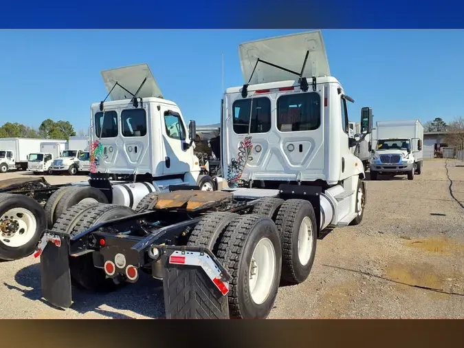 2019 FREIGHTLINER/MERCEDES CASCADIA 125