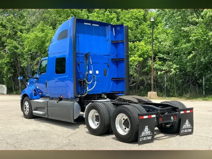 2022 INT LT625 6x4