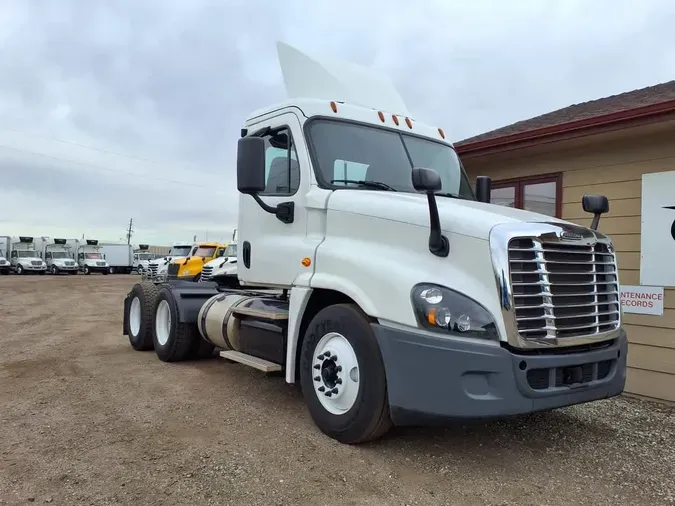 2017 FREIGHTLINER/MERCEDES CASCADIA 125e37dd817e4150236200d6bcf325544c1