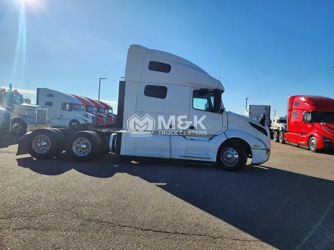 2022 VOLVO VNL64T760