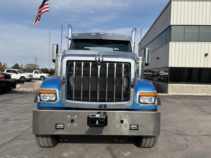 2027 International HX520