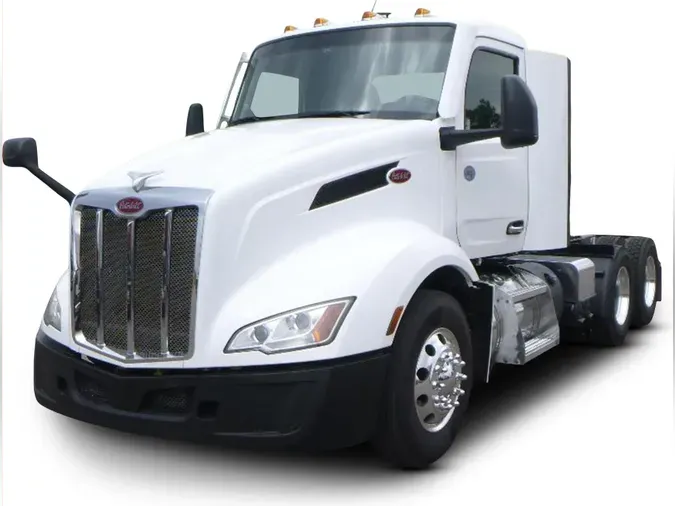 2023 Peterbilt 579e381041618b942a527f01abf0f698b9f